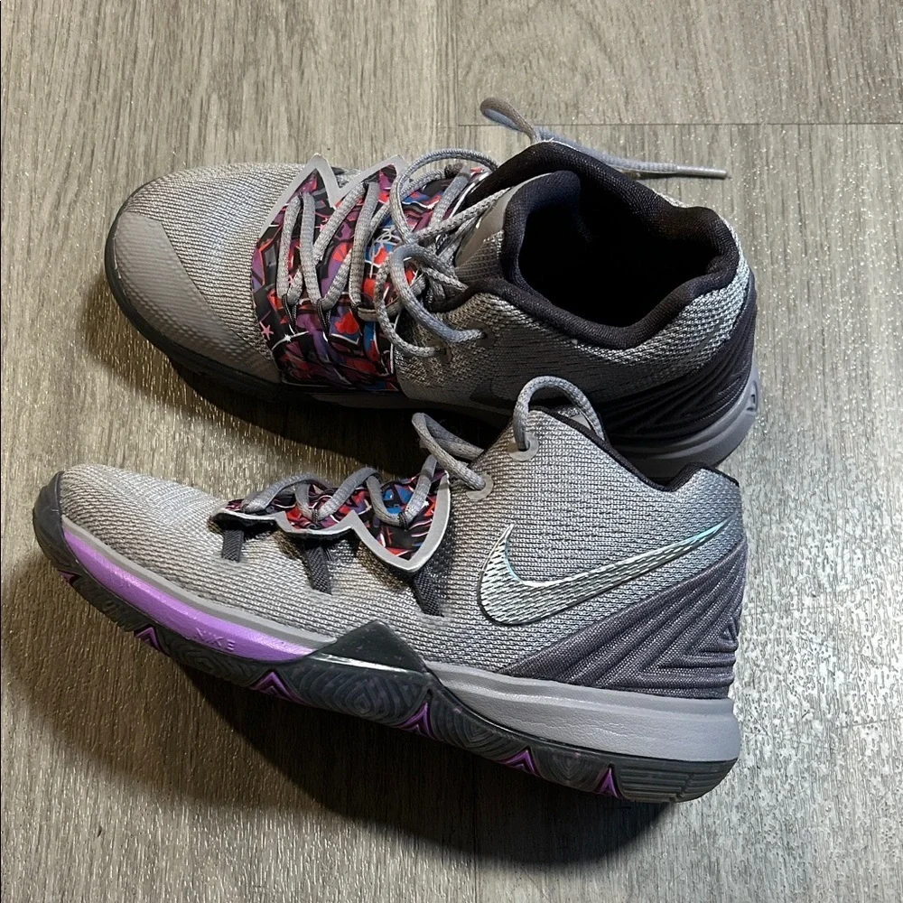 Nike Kids Gray Sneakers with Purple and Multicolor Highlights